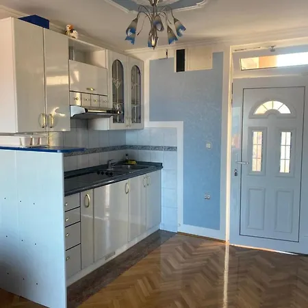 Ivec Apartment Malinska