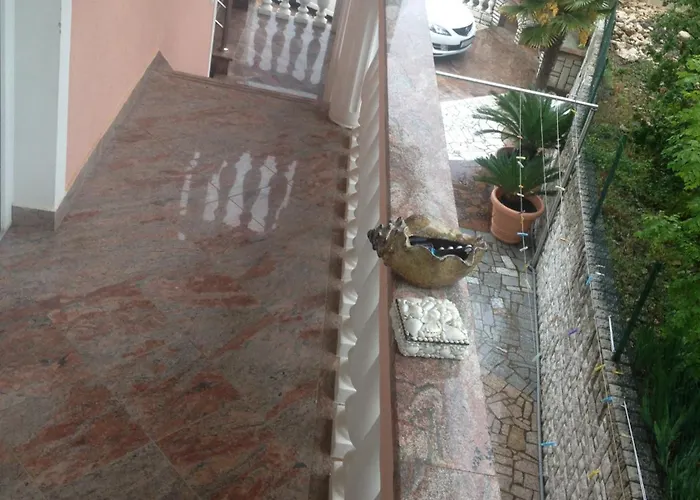 Ivec Apartman Malinska